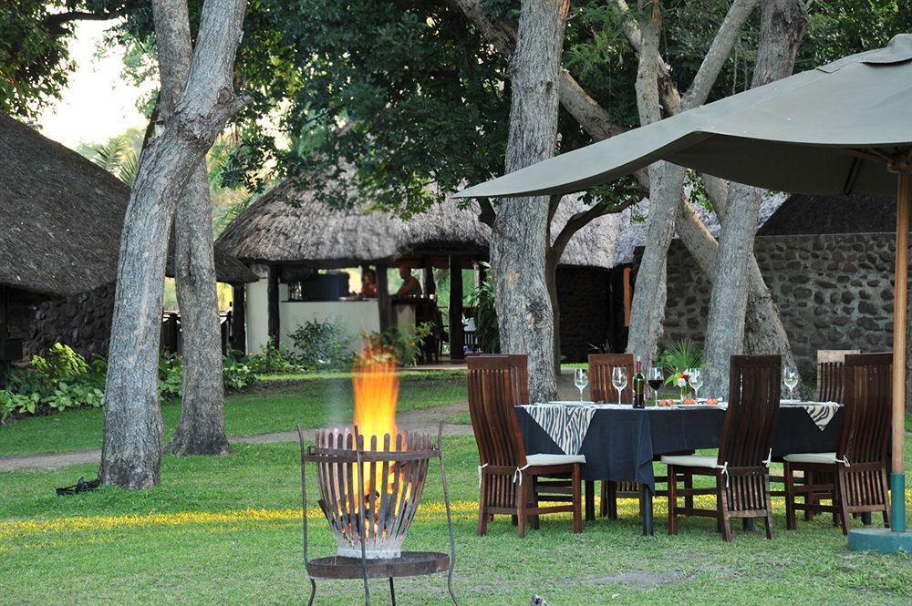Three Cities Thorntree River Lodge Ливингстон Экстерьер фото