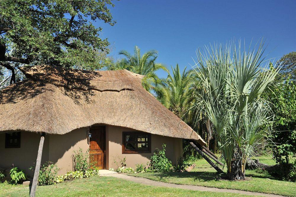 Three Cities Thorntree River Lodge Ливингстон Экстерьер фото